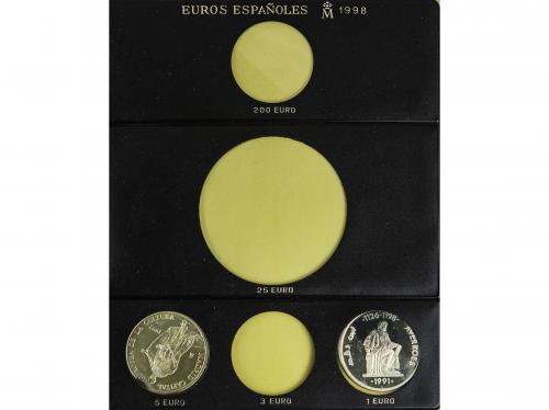 JUAN CARLOS I. Lote 215 monedas. 1975 a 1998. Restos final d