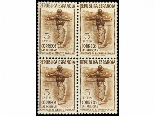 ** ESPAÑA. Ed. 792/800 (4). SERIE COMPLETA en bloque de cuat