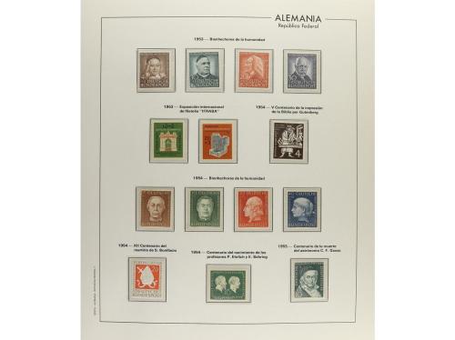 LOTES y COLECCIONES. ALEMANIA FEDERAL. Colección en 4 álbume