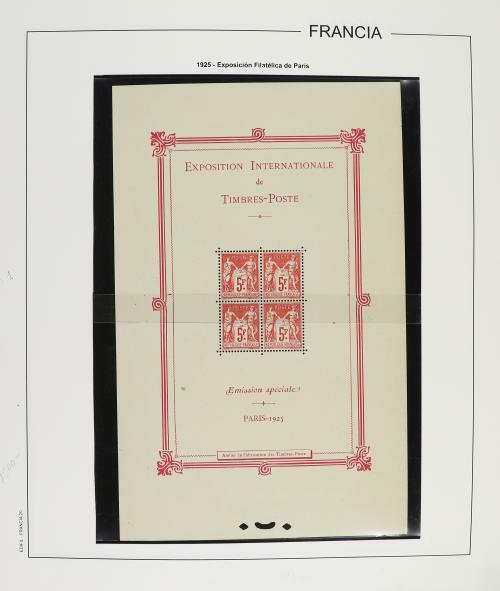 LOTES y COLECCIONES. FRANCIA. Colección en 15 álbumes de 184